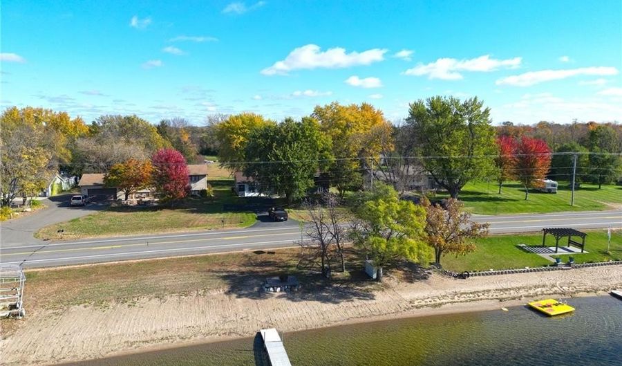 8202 State Highway 24 NW, Annandale, MN 55302 - 3 Beds, 2 Bath