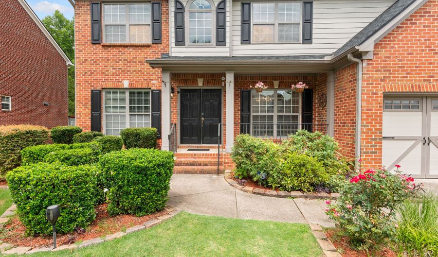 5325 Plymouth Pl, Alpharetta, GA 30005 - 6 Beds, 3 Bath