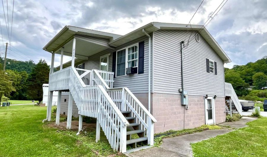749 Highway 413, Baxter, KY 40806 - 2 Beds, 1 Bath