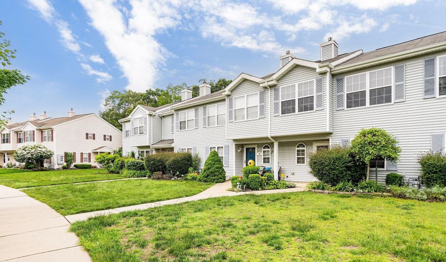119 Sandpiper Ln, Bayville, NJ 08721 - 2 Beds, 3 Bath