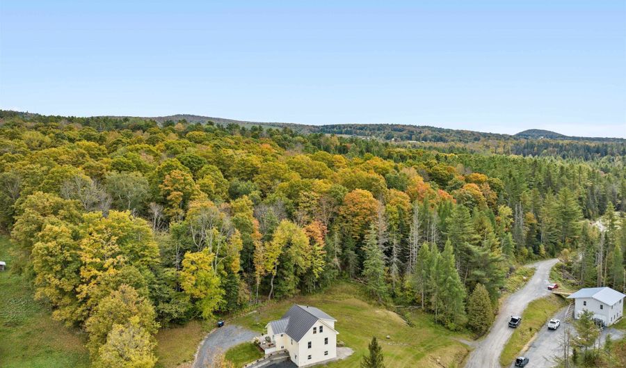 322 Danville Hill Rd, Cabot, VT 05647 - 3 Beds, 3 Bath