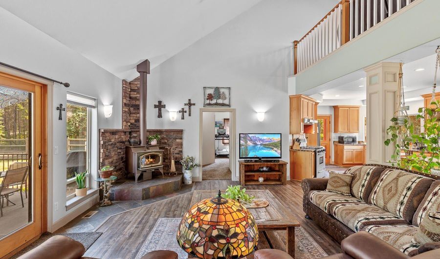 10240 E Howard Rd, Athol, ID 83801 - 4 Beds, 3 Bath