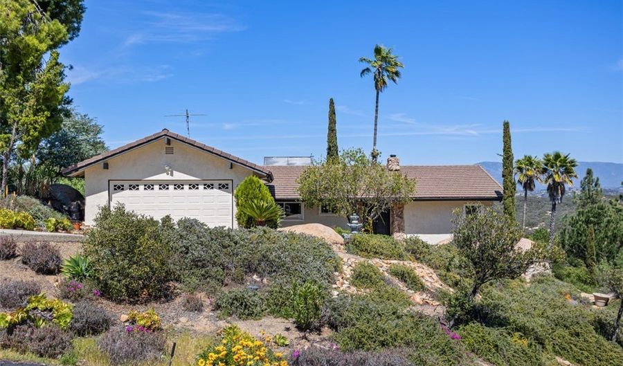 28410 Faircrest Way, Escondido, CA 92026 - 4 Beds, 2 Bath