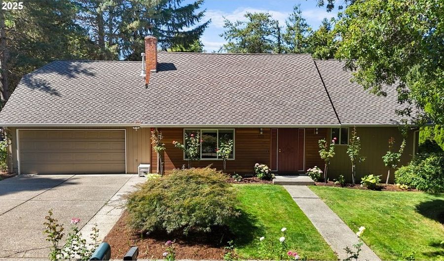 7225 SW JUNIPER Ter, Beaverton, OR 97008 - 3 Beds, 3 Bath