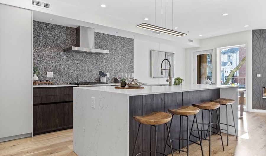 362-364 W Broadway 2, Boston, MA 02127 - 2 Beds, 2 Bath