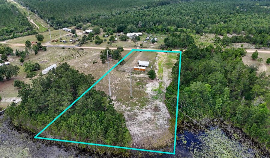 422 Mcduff Dr, Alford, FL 32420 - 1 Beds, 1 Bath