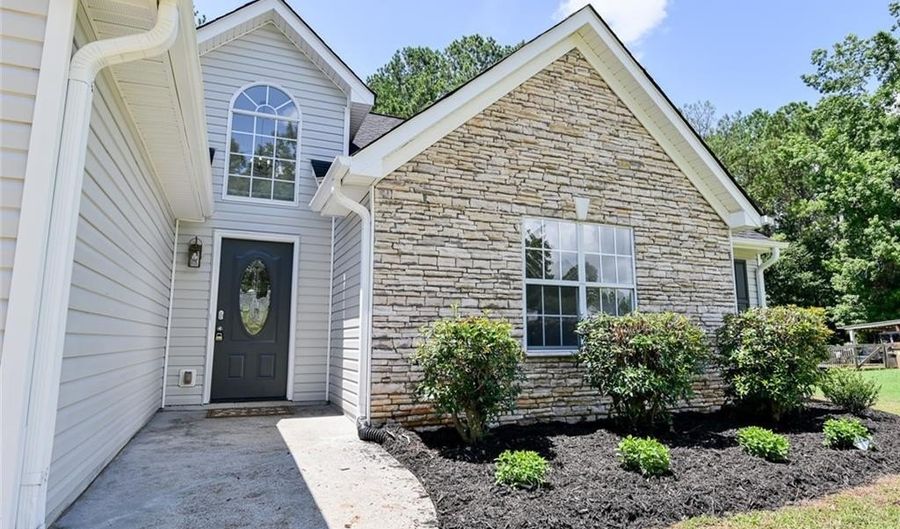 1438 Elliotts Ln, Auburn, GA 30011 - 4 Beds, 2 Bath