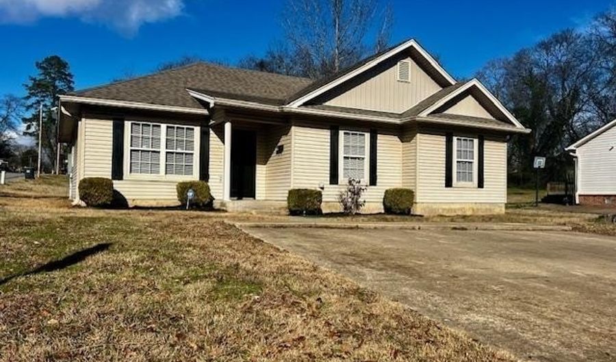 702 Schley St, Benton, AR 72015 - 3 Beds, 2 Bath