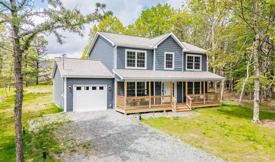 192 PETRARCH Trl, Albrightsville, PA 18210 - 4 Beds, 3 Bath