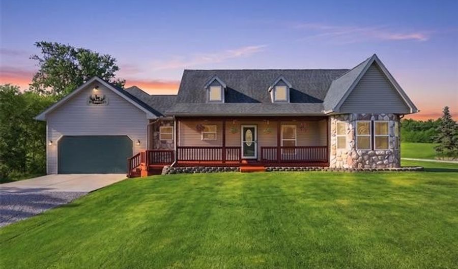 7271 Ray Rd, Argentine, MI 48473 - 3 Beds, 2 Bath