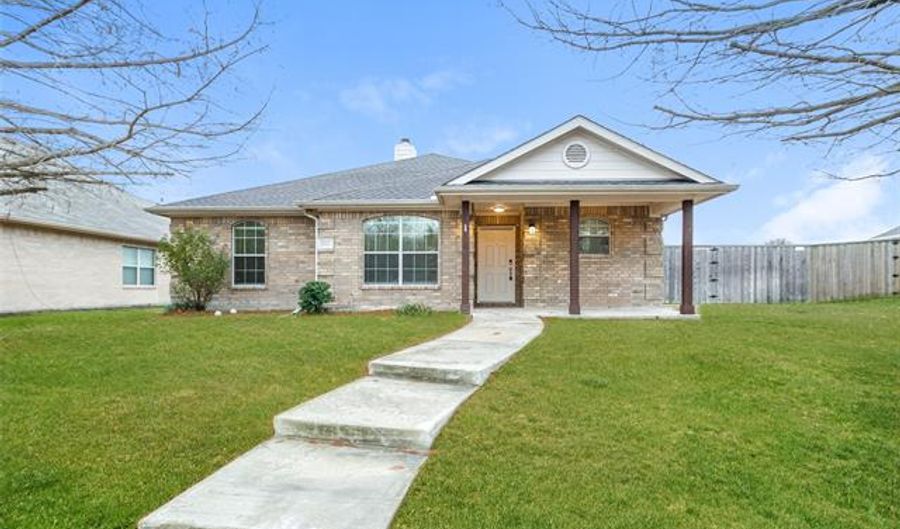 3803 Juniper Hills Dr, Rockwall, TX 75032 - 3 Beds, 2 Bath