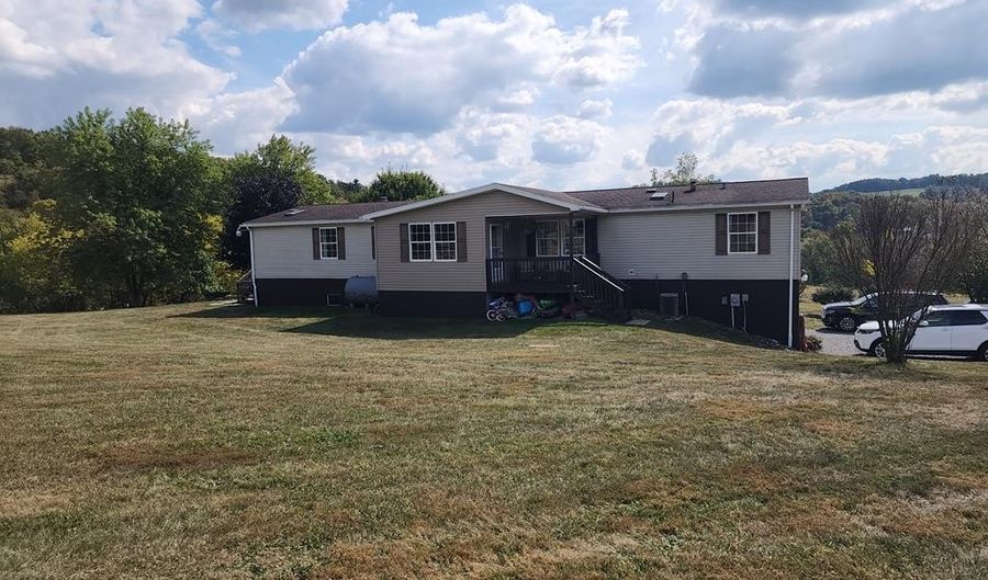 2930 William Penn Hgwy, Alexandria, PA 16611 - 6 Beds, 2 Bath