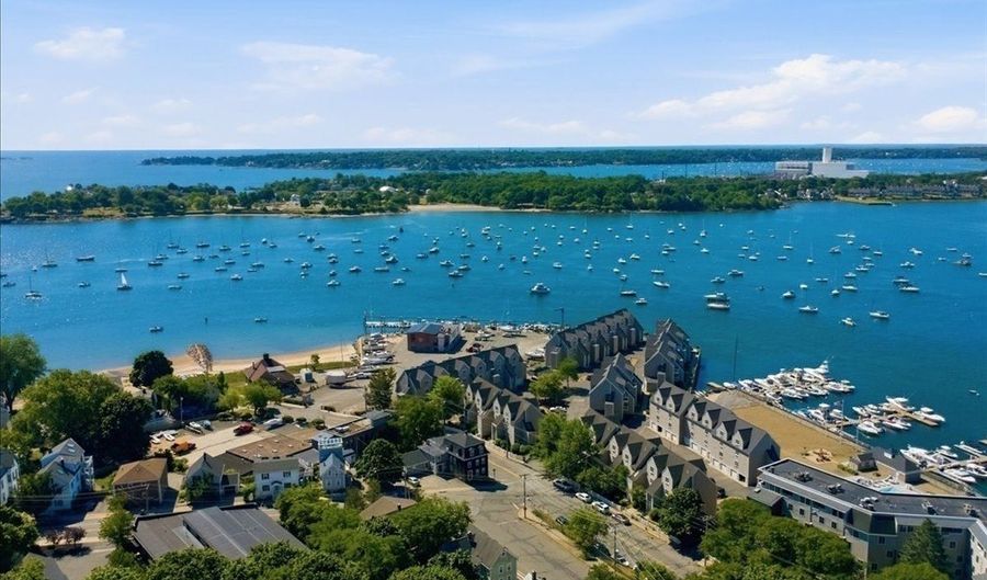 53 Front St 53, Beverly, MA 01915 - 2 Beds, 3 Bath
