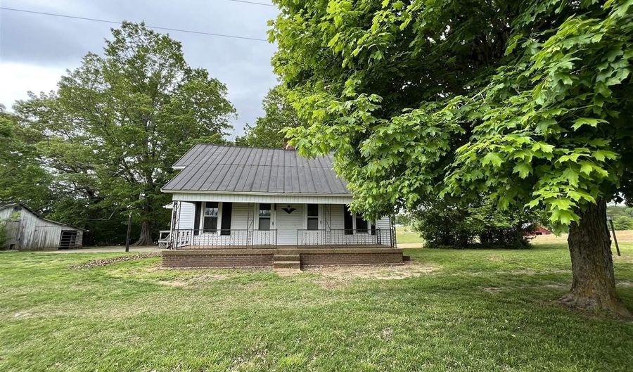 333 Smith Rd, Adairville, KY 42202 - 4 Beds, 1 Bath