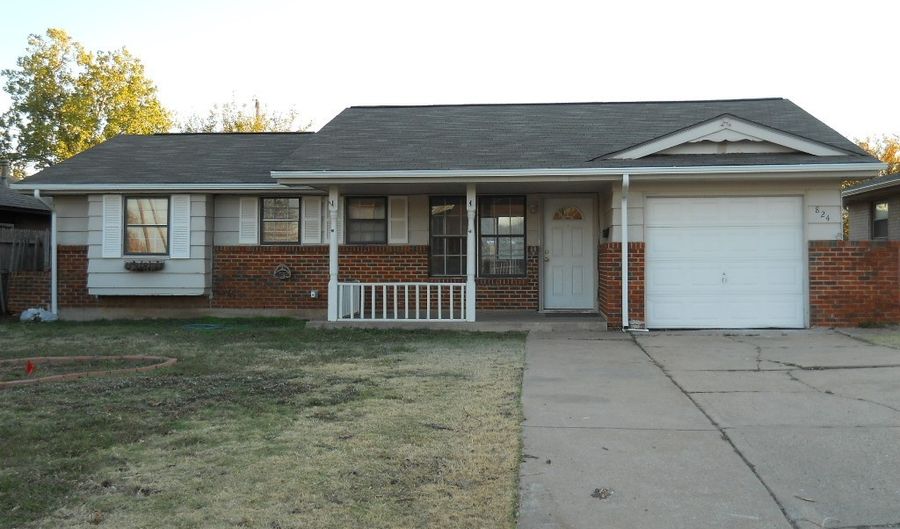 824 NW 15th St, Moore, OK 73160 - 3 Beds, 2 Bath
