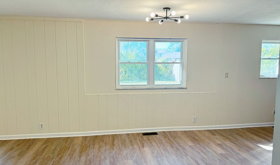 214 Corottoman Ct, Avon, IN 46123 - 3 Beds, 2 Bath