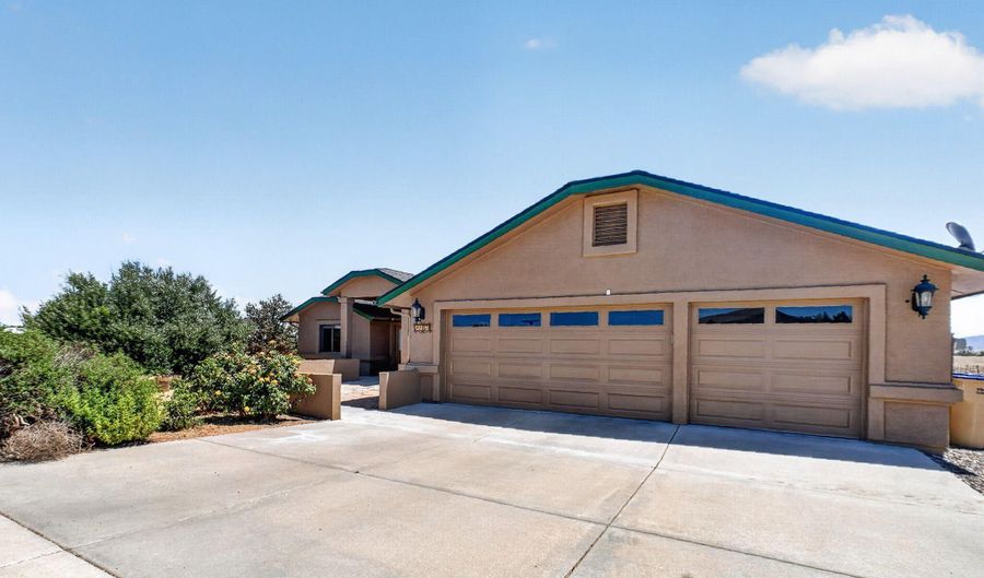 1187 Chuck Wagon Ln, Chino Valley, AZ 86323 - 3 Beds, 2 Bath