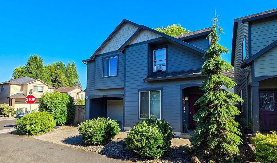 17610 SW AIDAN Ct, Beaverton, OR 97003 - 3 Beds, 3 Bath