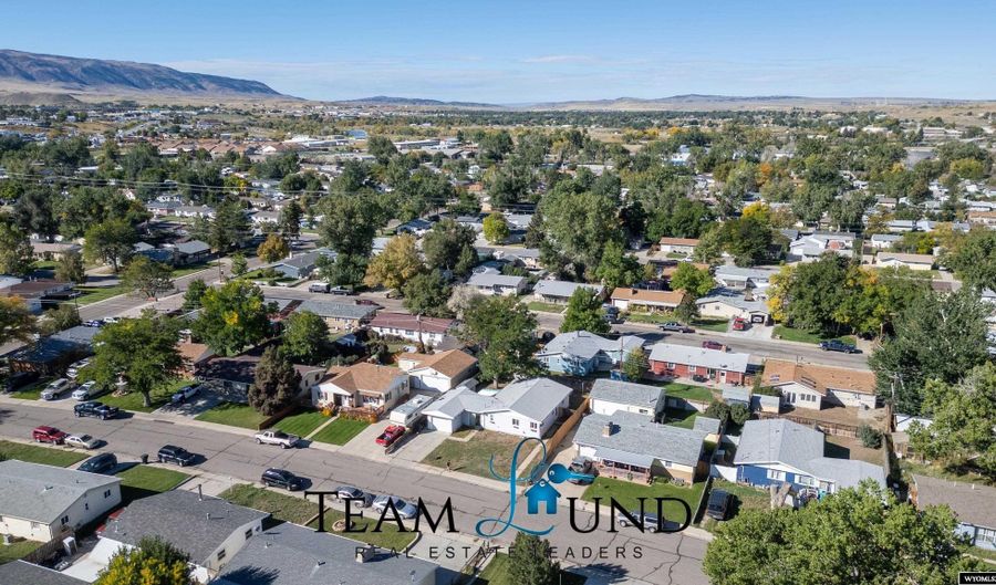 1724 Cody Ave, Casper, WY 82604 - 3 Beds, 2 Bath
