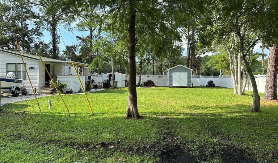 24302 MAXWELL St, Astor, FL 32102 - 3 Beds, 2 Bath