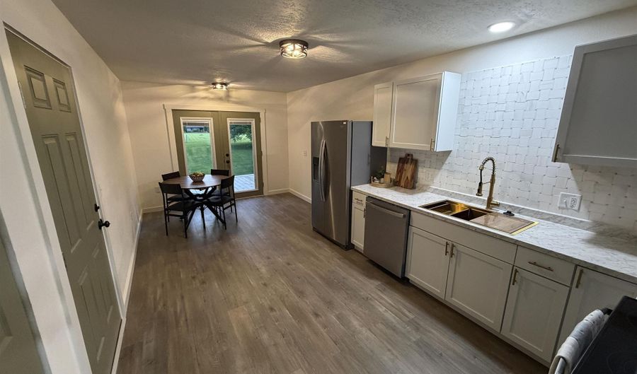 116 Middle Ave, Bedford, IN 47421 - 3 Beds, 1 Bath