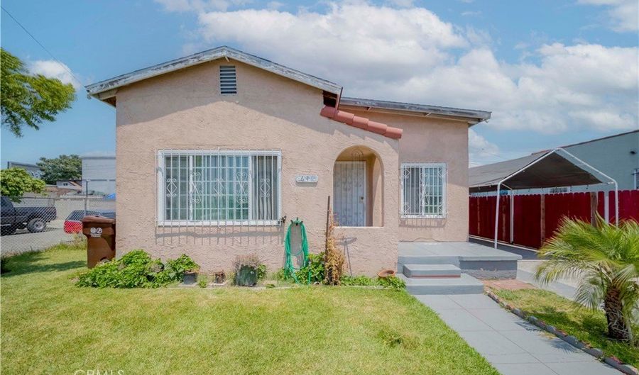 641 W Spruce St, Compton, CA 90220 - 3 Beds, 2 Bath
