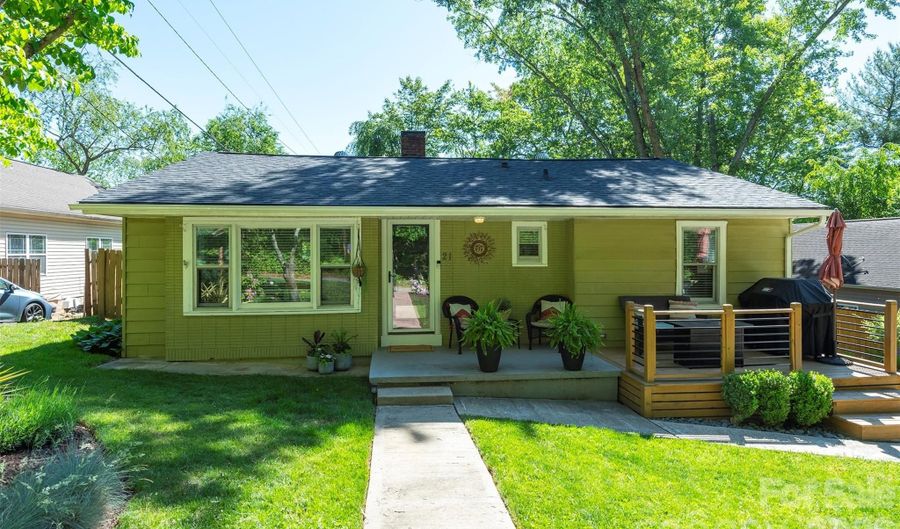 21 Hi Alta Ave, Asheville, NC 28806 - 3 Beds, 1 Bath