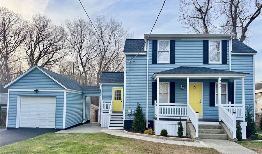 292 Sowams Rd, Barrington, RI 02806 - 3 Beds, 1 Bath