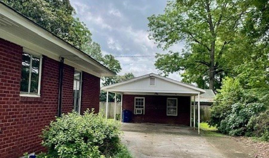 200 Kyle St, Batesville, MS 38606 - 3 Beds, 2 Bath