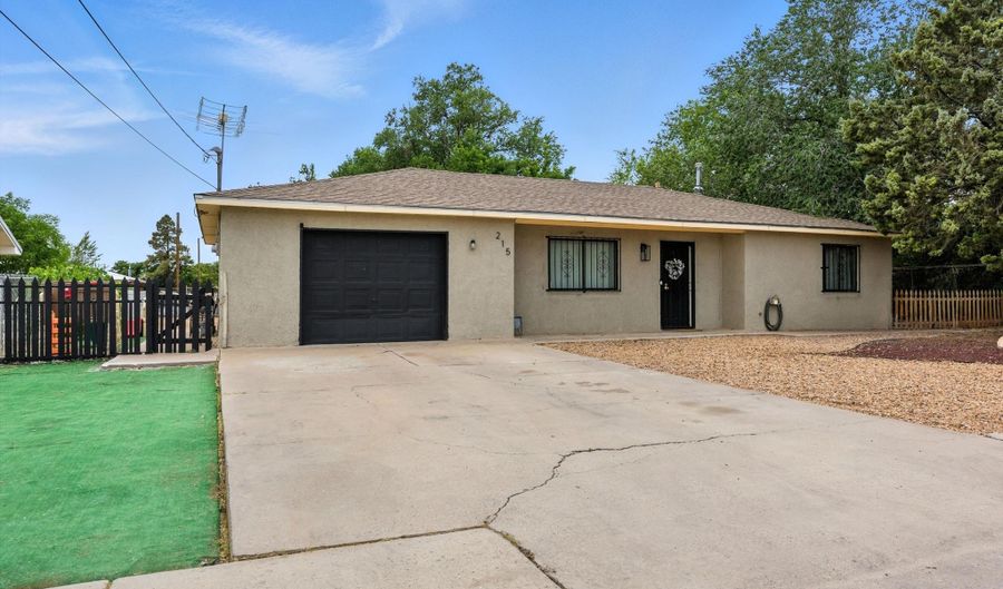 215 SAN LORENZO Dr, Belen, NM 87002 - 2 Beds, 1 Bath