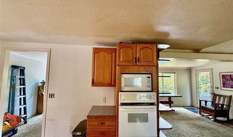 3719 Commercial Ave, Anacortes, WA 98221 - 1 Beds, 2 Bath