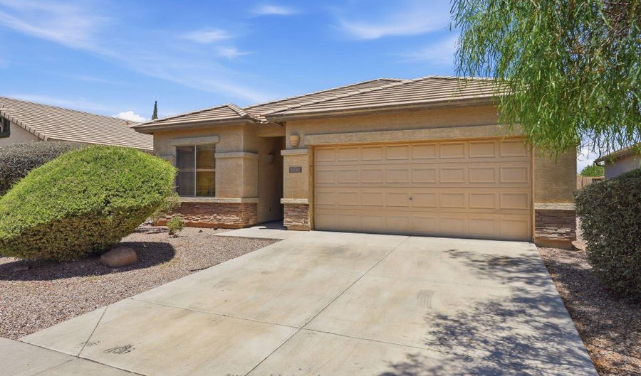 11630 W LINCOLN St, Avondale, AZ 85323 - 3 Beds, 2 Bath