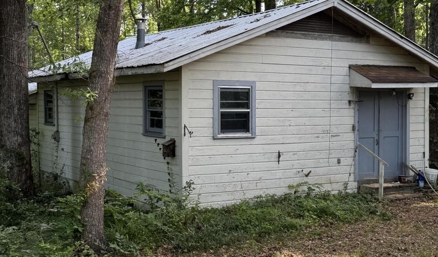 1950 Hillabee Park Ave, Alexander City, AL 35010 - 2 Beds, 2 Bath