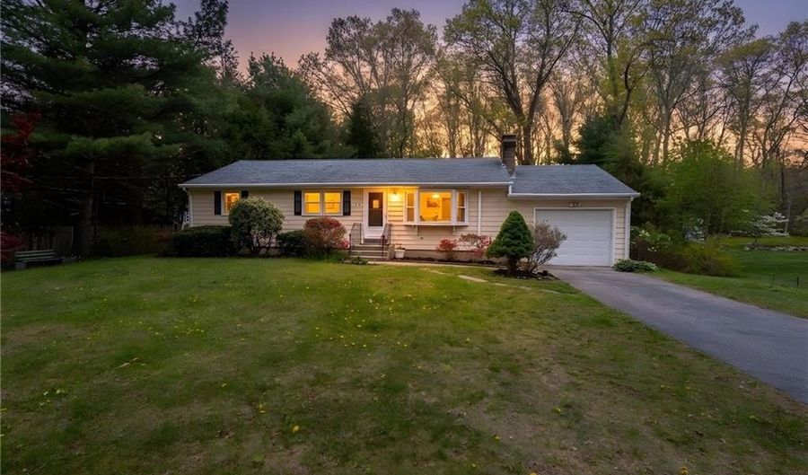 352 Lafayette Rd, North Kingstown, RI 02852 - 3 Beds, 1 Bath