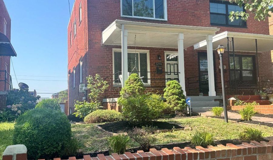 5296 CHILLUM Pl NE, Washington, DC 20011 - 3 Beds, 3 Bath