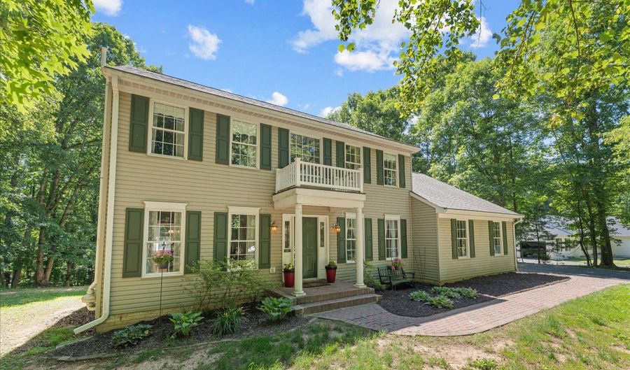 2319 WILDWOOD Cir, Amissville, VA 20106 - 4 Beds, 3 Bath