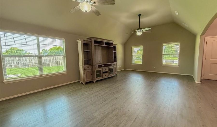 4303 Slate Ln, Bentonville, AR 72712 - 3 Beds, 2 Bath