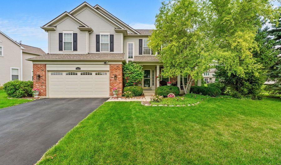 4020 Bunker Hill Dr, Algonquin, IL 60102 - 4 Beds, 3 Bath