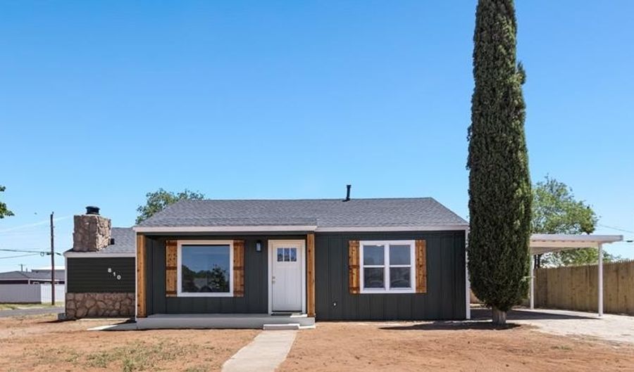 810 NE 6th St, Andrews, TX 79714 - 3 Beds, 2 Bath