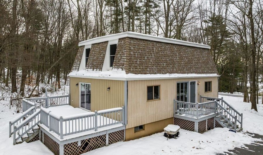 87 Edgewater Dr, Barrington, NH 03825 - 3 Beds, 2 Bath