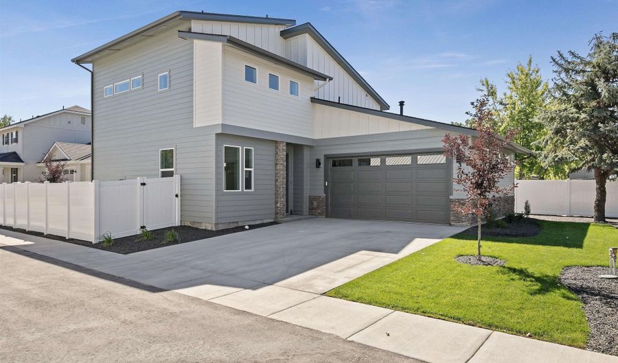 3708 Jackie Ln, Boise, ID 83704 - 3 Beds, 3 Bath