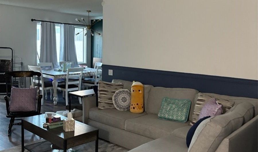 5400 Lindley Ave 221, Encino, CA 91316 - 2 Beds, 2 Bath