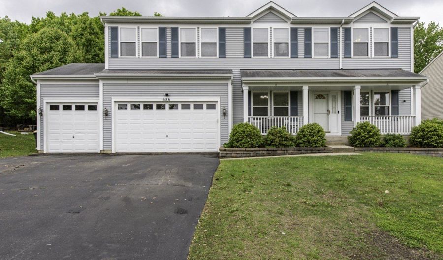 686 Kennedy Dr, Antioch, IL 60002 - 4 Beds, 3 Bath