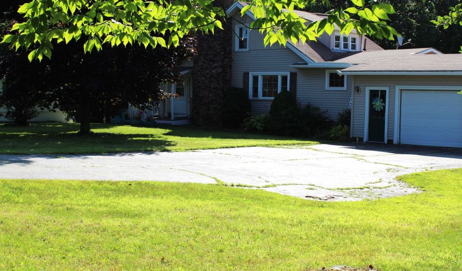 247 Burleigh Rd, Bangor, ME 04401 - 3 Beds, 2 Bath