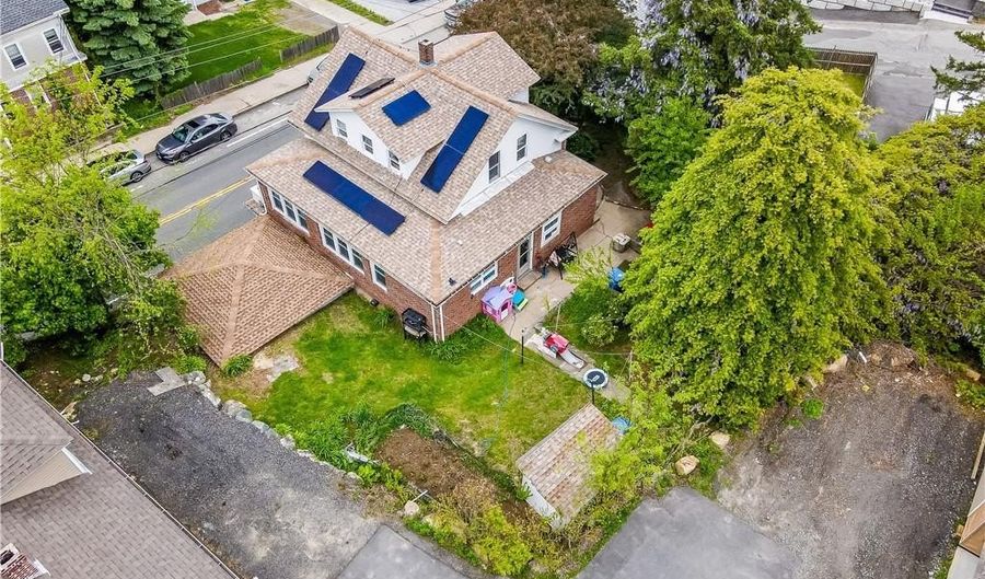 1448 Plainfield Pike, Cranston, RI 02920 - 4 Beds, 3 Bath