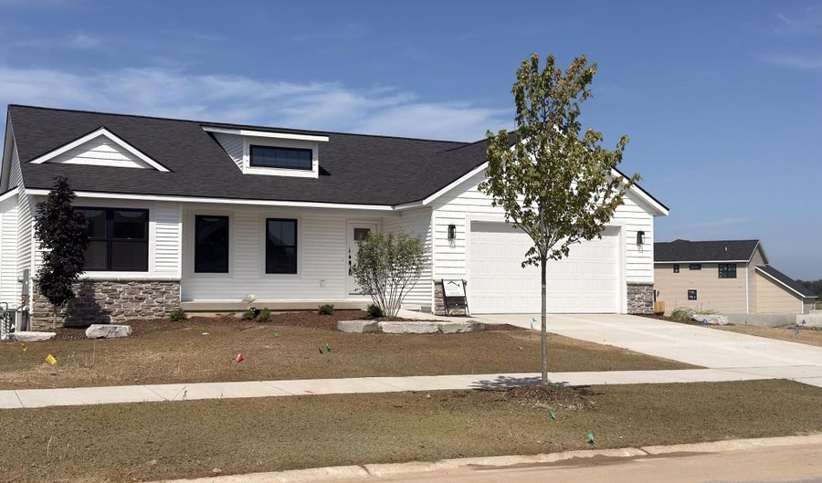 11767 Everett Ave, Allendale, MI 49401 - 3 Beds, 2 Bath