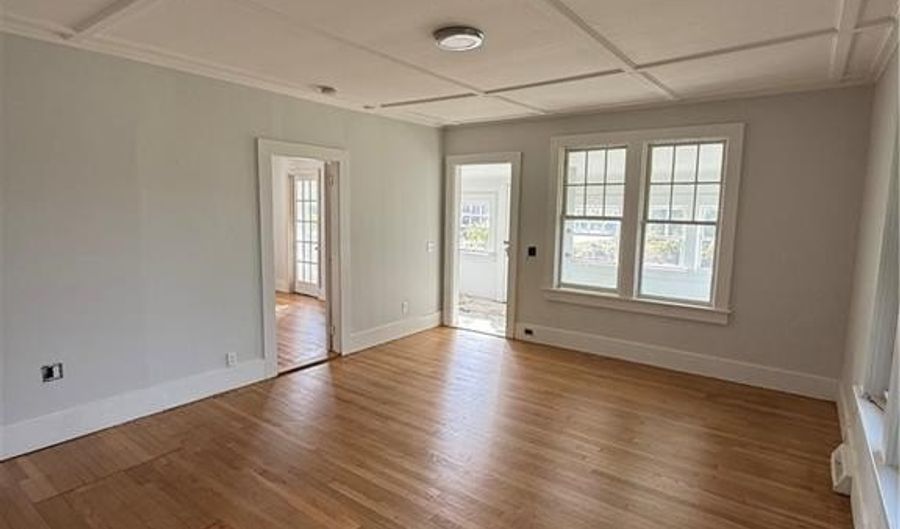 3865 Old Post Rd, Charlestown, RI 02813 - 3 Beds, 1 Bath