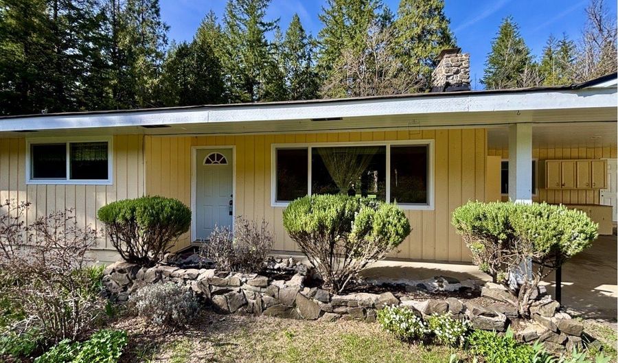 55433 MCKENZIE Hwy, Blue River, OR 97413 - 3 Beds, 2 Bath