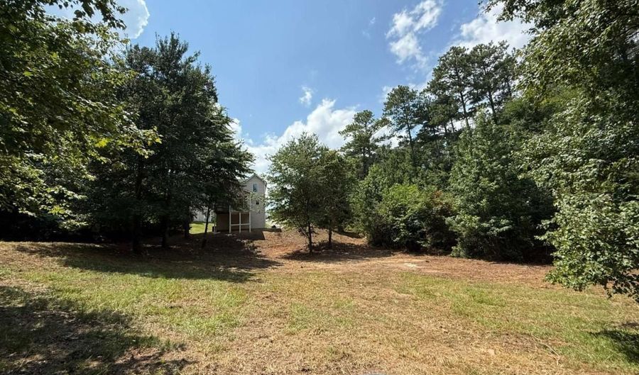 16 Oak Grv, Adairsville, GA 30103 - 4 Beds, 2 Bath