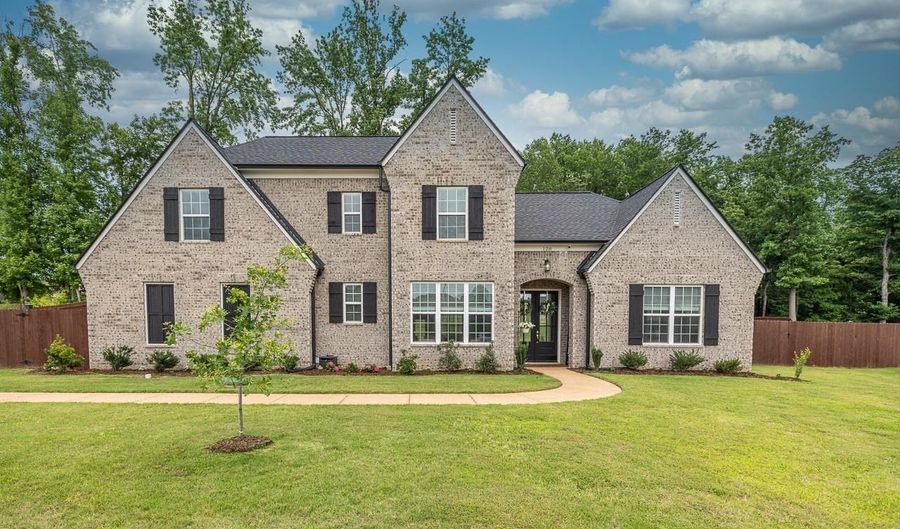 128 LOCH Hvn, Atoka, TN 38004 - 5 Beds, 3 Bath